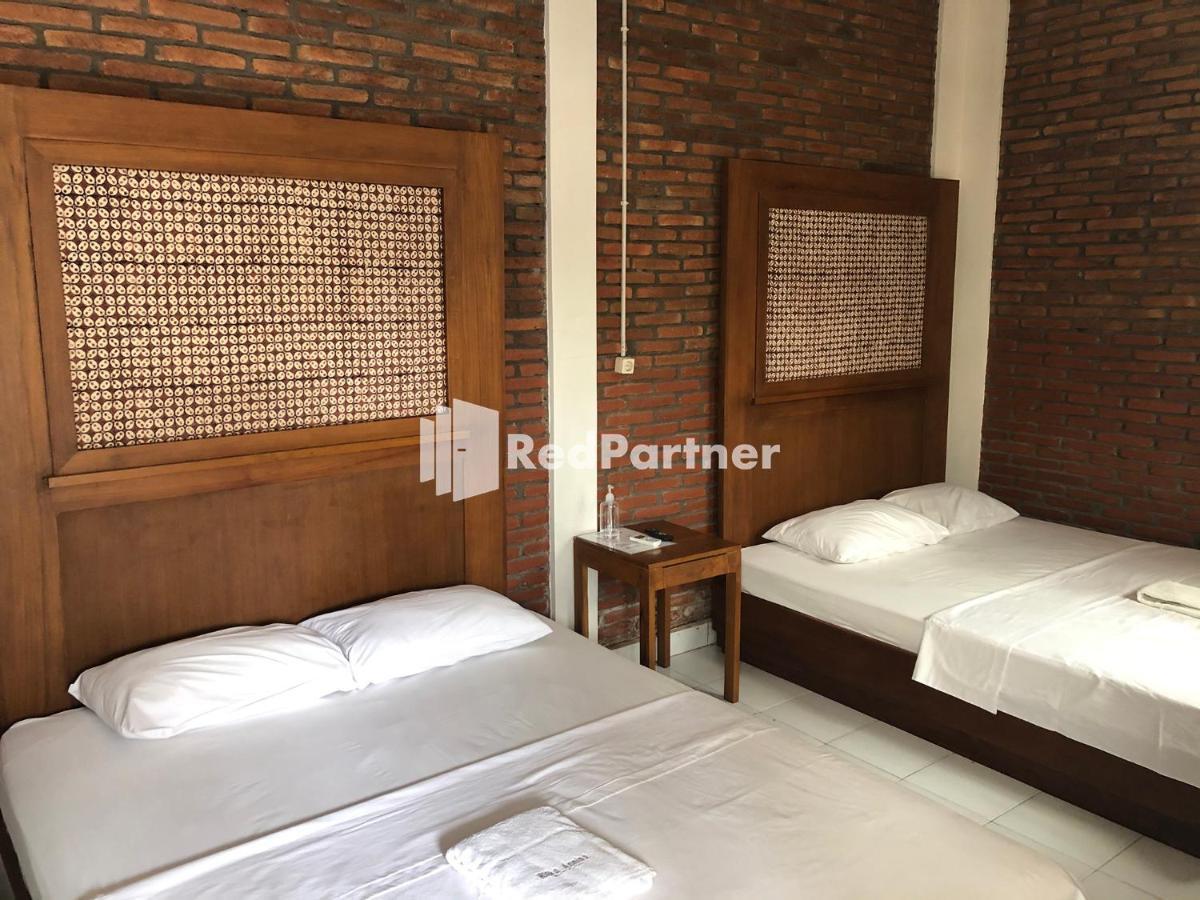 Rifka Annisa Guesthouse Syariah Redpartner Yogyakarta Eksteriør billede