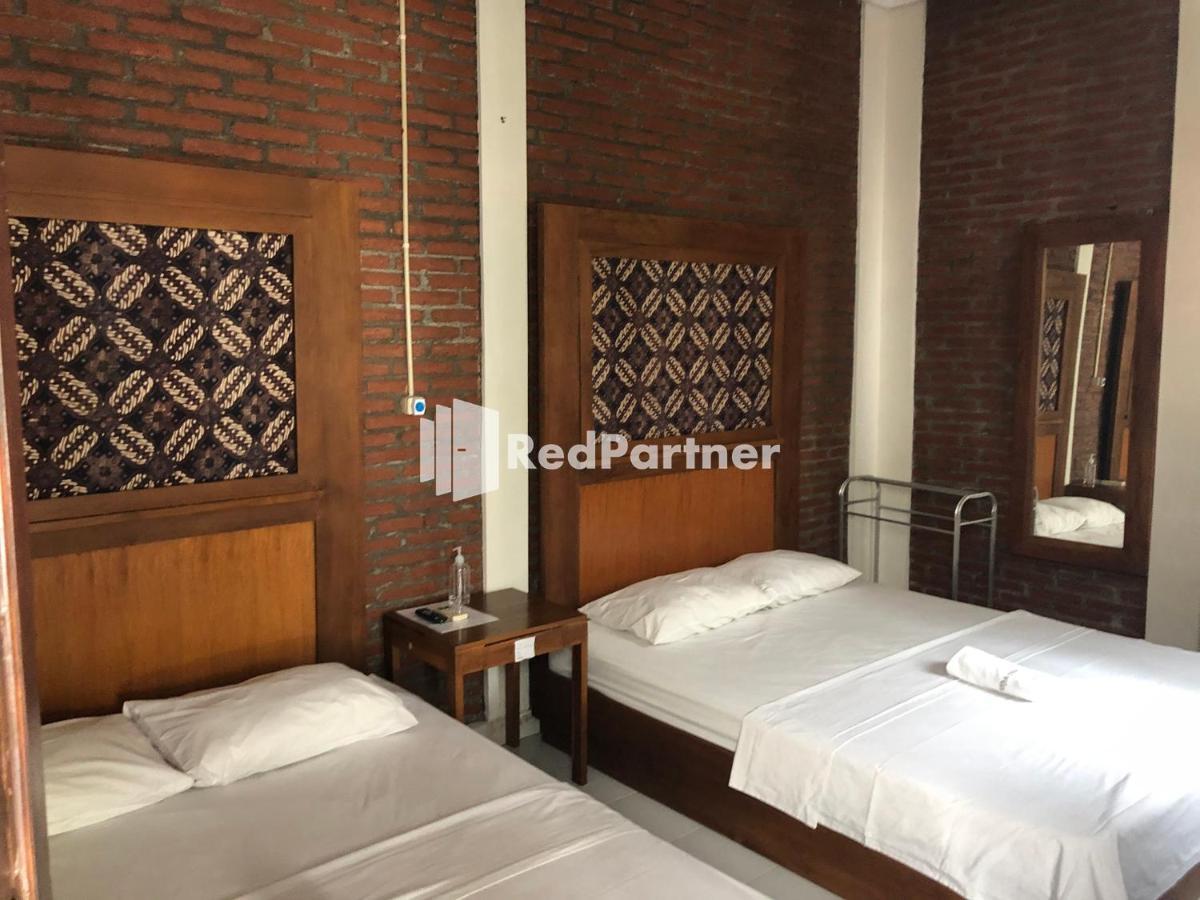 Rifka Annisa Guesthouse Syariah Redpartner Yogyakarta Eksteriør billede